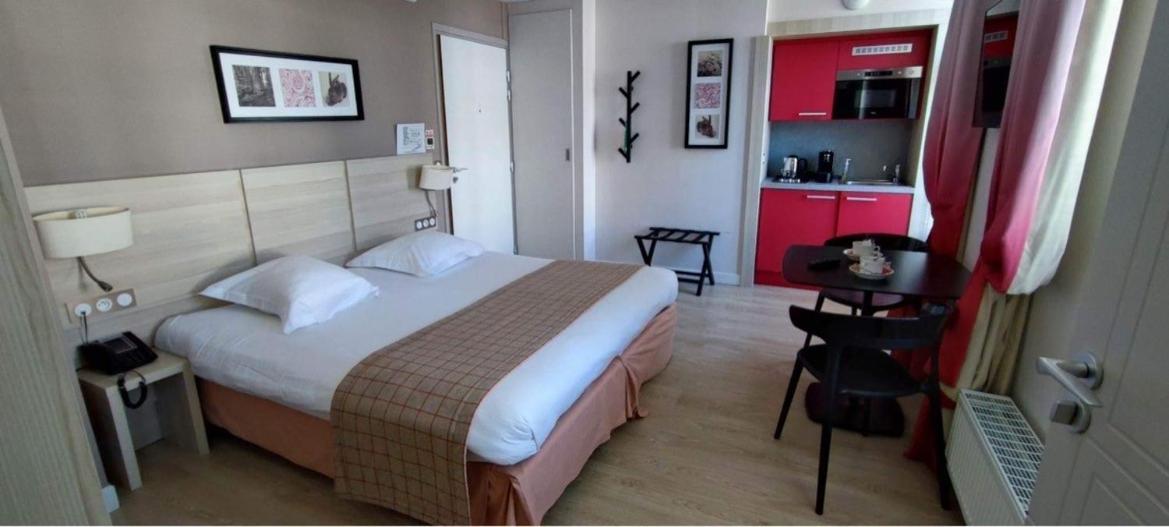 Aparthotel Domitys - Le Carillon D'Or Maubeuge Exterior foto